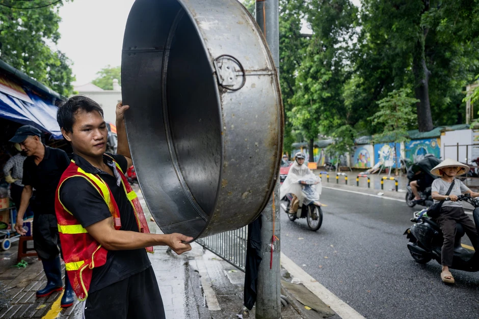 Chợ Kim Liên dừng hoạt động sau 30 năm , gần 200 tiểu thương phải dọn đi Chợ Kim Liên dừng hoạt động sau 30 năm , gần 200 tiểu thương phải dọn đi