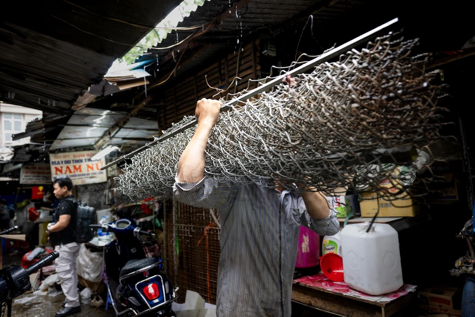 Chợ Kim Liên dừng hoạt động sau 30 năm , gần 200 tiểu thương phải dọn đi Chợ Kim Liên dừng hoạt động sau 30 năm , gần 200 tiểu thương phải dọn đi