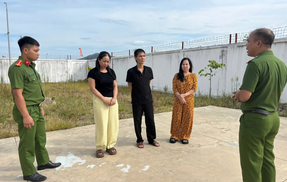 Cho vay tổng số hơn 82 tỷ đồng với lãi nặng, 3 đối tượng bị khởi tố Cho vay tổng số hơn 82 tỷ đồng với lãi nặng, 3 đối tượng bị khởi tố