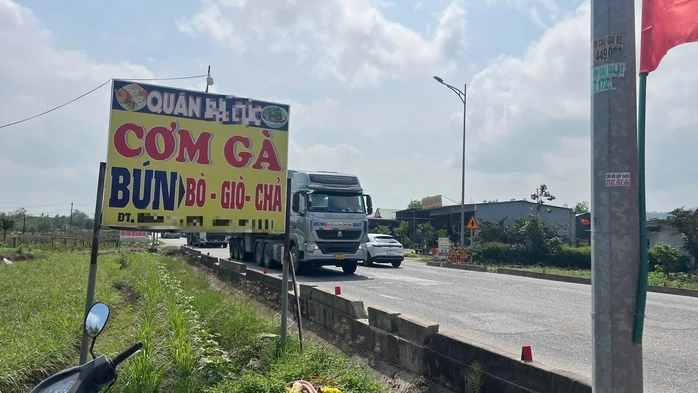 Chủ quán bún Huế xin lỗi tài xế xe tải vì sự cố đáng tiếc trong dịp Tết 2026 Chủ quán bún Huế xin lỗi tài xế xe tải vì sự cố đáng tiếc trong dịp Tết 2026
