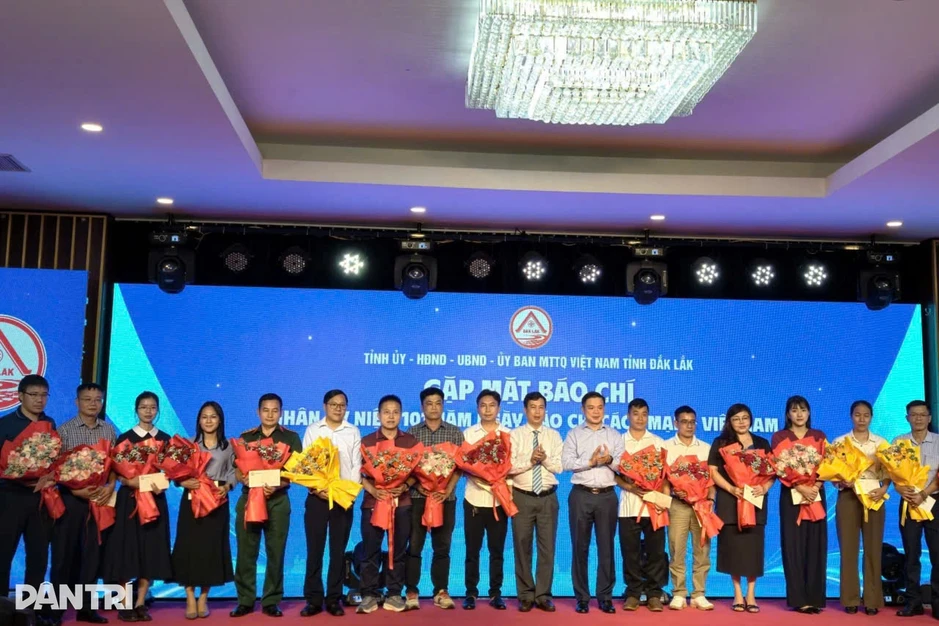 Chủ tịch Đắk Lắk: Tỉnh luôn trân trọng sự đồng hành của báo chí Chủ tịch Đắk Lắk: Tỉnh luôn trân trọng sự đồng hành của báo chí