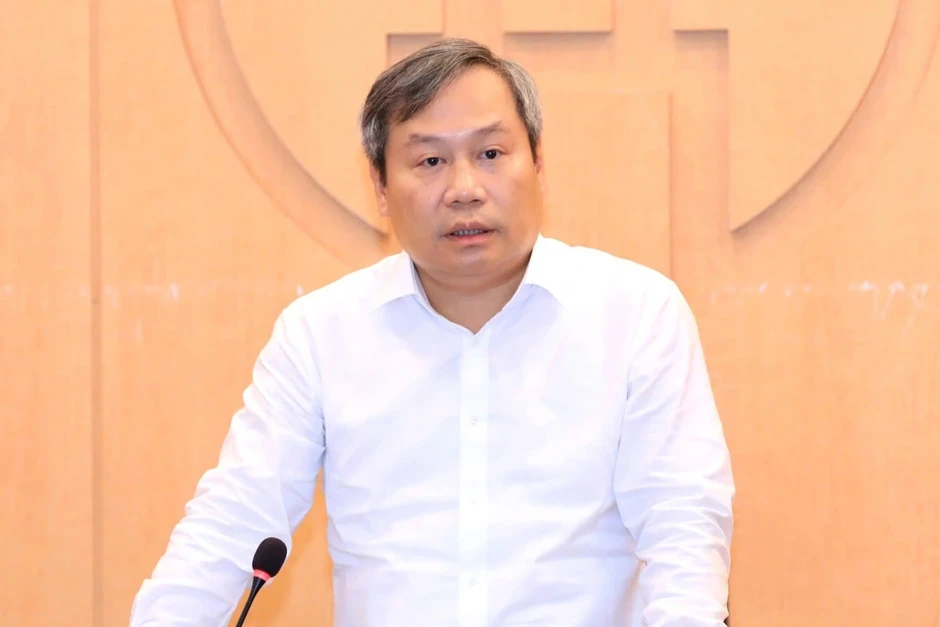 Chủ tịch Hà Nội: Khẩn trương hoàn thiện mô hình tăng trưởng mới Chủ tịch Hà Nội: Khẩn trương hoàn thiện mô hình tăng trưởng mới