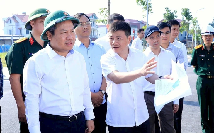 Chủ tịch Hà Nội: Không để người dân phải tạm cư kéo dài như một số dự án trước đây Chủ tịch Hà Nội: Không để người dân phải tạm cư kéo dài như một số dự án trước đây