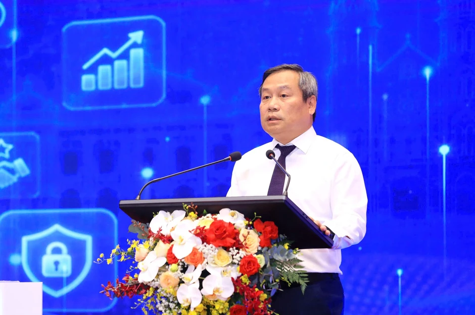 Chủ tịch Hà Nội: Nền tảng số không thể thay thế người thực thi công vụ Chủ tịch Hà Nội: Nền tảng số không thể thay thế người thực thi công vụ