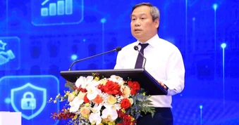 Chủ tịch Hà Nội: Nền tảng số không thể thay thế người thực thi công vụ