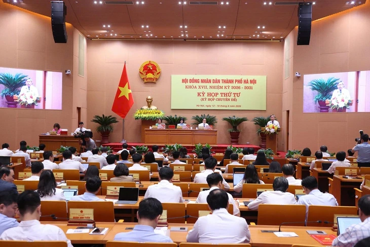 Chủ tịch Hà Nội: Quá thận trọng khi xây dựng chính sách sẽ bỏ lỡ cơ hội, nhưng nóng vội sẽ rủi ro Chủ tịch Hà Nội: Quá thận trọng khi xây dựng chính sách sẽ bỏ lỡ cơ hội, nhưng nóng vội sẽ rủi ro