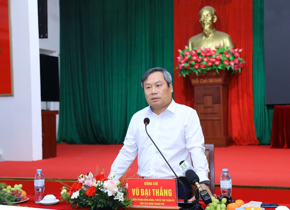 Chủ tịch Hà Nội: Sau thu hồi đất phải tạo sinh kế bền vững cho người dân Chủ tịch Hà Nội: Sau thu hồi đất phải tạo sinh kế bền vững cho người dân