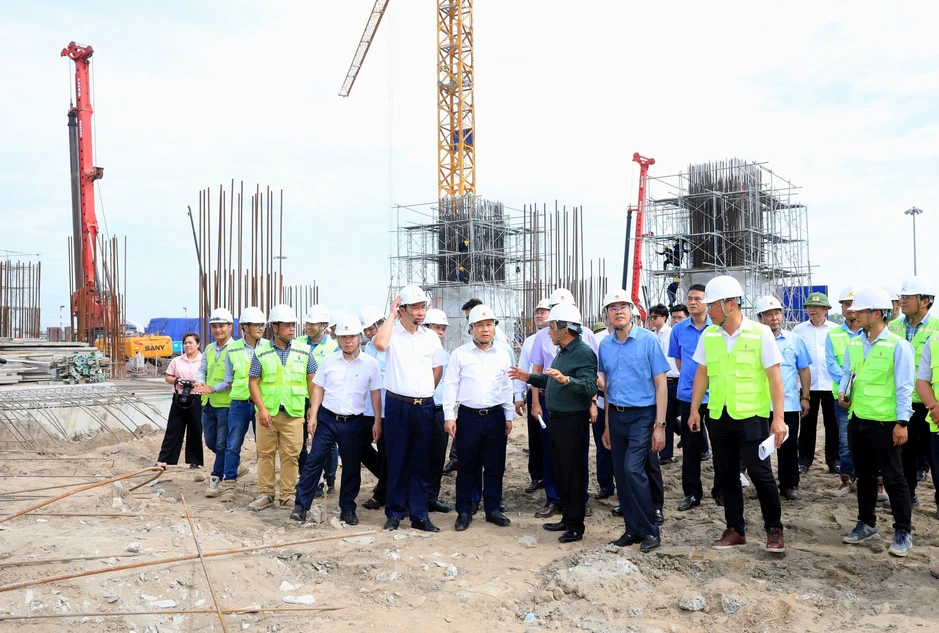 Chủ tịch Hà Nội: Sau thu hồi đất phải tạo sinh kế bền vững cho người dân Chủ tịch Hà Nội: Sau thu hồi đất phải tạo sinh kế bền vững cho người dân