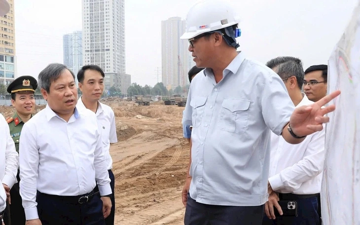 Chủ tịch Hà Nội: Tăng trưởng trên 10% là danh dự và trách nhiệm trước nhân dân Chủ tịch Hà Nội: Tăng trưởng trên 10% là danh dự và trách nhiệm trước nhân dân