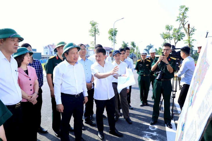 Chủ tịch Hà Nội: Xây dựng các khu tái định cư chất lượng để dân nhìn thấy điều kiện sống mới tốt hơn
