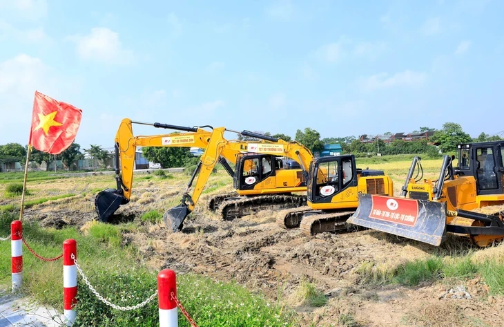 Chủ tịch Hà Nội: Xây dựng các khu tái định cư chất lượng để dân nhìn thấy điều kiện sống mới tốt hơn