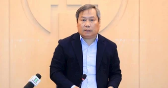 Chủ tịch Hà Nội: Xử nghiêm hành vi găm hàng, tích trữ xăng dầu để trục lợi