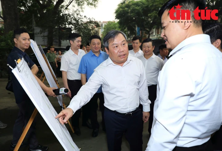 Chủ tịch Hà Nội yêu cầu hoàn tất giải phóng mặt bằng Quốc lộ 21B trong tháng 6 Chủ tịch Hà Nội yêu cầu hoàn tất giải phóng mặt bằng Quốc lộ 21B trong tháng 6