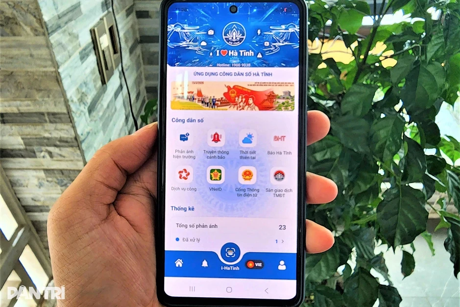 Chủ tịch Hà Tĩnh lên Facebook kêu gọi người dân cài ứng dụng công dân số Chủ tịch Hà Tĩnh lên Facebook kêu gọi người dân cài ứng dụng công dân số