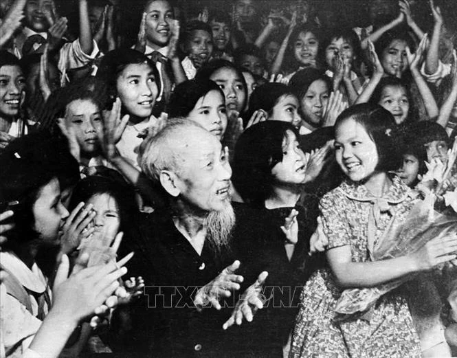 Chủ tịch Hồ Chí Minh: Từ khát vọng cứu nước đến giải phóng dân tộc, giải phóng con người