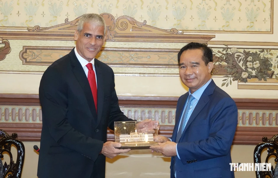 Chủ tịch Nguyễn Văn Được: TP.HCM sẵn sàng hỗ trợ Cuba vượt qua khó khăn Chủ tịch Nguyễn Văn Được: TP.HCM sẵn sàng hỗ trợ Cuba vượt qua khó khăn