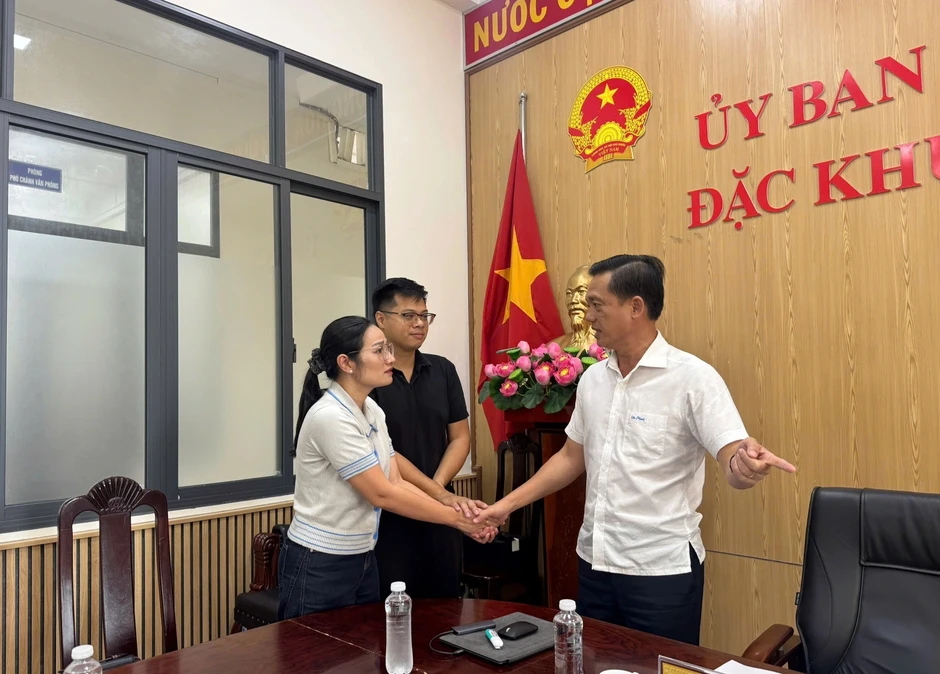 Chủ tịch Phú Quốc tiếp công dân ở Hà Nội nghi bị lừa đảo gần 14 tỷ đồng Chủ tịch Phú Quốc tiếp công dân ở Hà Nội nghi bị lừa đảo gần 14 tỷ đồng
