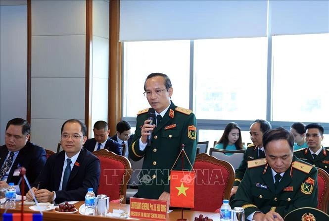 Chủ tịch Quốc hội Campuchia thăm Bệnh viện Trung ương Quân đội 108