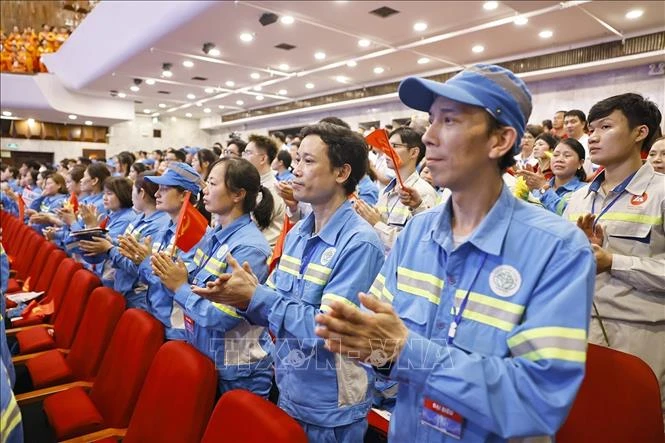 Chủ tịch Quốc hội dự Lễ kỷ niệm 140 năm Ngày Quốc tế Lao động Chủ tịch Quốc hội dự Lễ kỷ niệm 140 năm Ngày Quốc tế Lao động