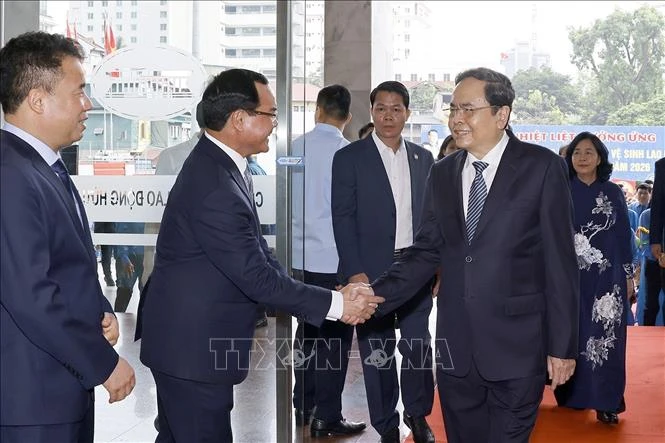 Chủ tịch Quốc hội dự Lễ kỷ niệm 140 năm Ngày Quốc tế Lao động Chủ tịch Quốc hội dự Lễ kỷ niệm 140 năm Ngày Quốc tế Lao động