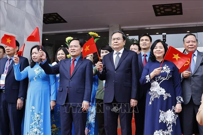 Chủ tịch Quốc hội dự Lễ kỷ niệm 140 năm Ngày Quốc tế Lao động Chủ tịch Quốc hội dự Lễ kỷ niệm 140 năm Ngày Quốc tế Lao động