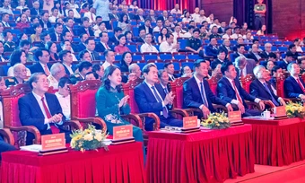 Chủ tịch Quốc hội dự Lễ kỷ niệm 150 năm Ngày sinh cụ Huỳnh Thúc Kháng