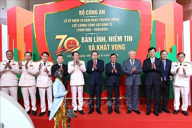 Chủ tịch Quốc hội dự Lễ kỷ niệm 70 năm Ngày truyền thống lực lượng Cảnh sát kinh tế