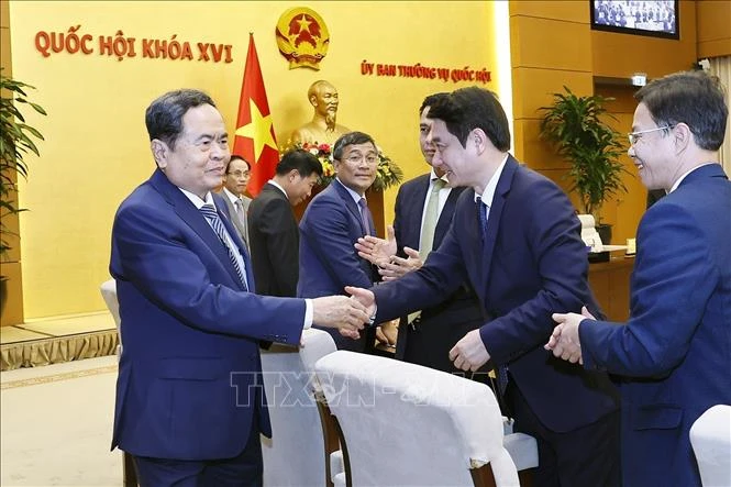 Chủ tịch Quốc hội gặp mặt các đại sứ, trưởng cơ quan đại diện ngoại giao Việt Nam ở nước ngoài Chủ tịch Quốc hội gặp mặt các đại sứ, trưởng cơ quan đại diện ngoại giao Việt Nam ở nước ngoài