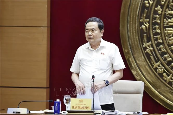 Chủ tịch Quốc hội: Không để cán bộ làm việc theo thói quen cũ trong nhiệm kỳ có yêu cầu mới Chủ tịch Quốc hội: Không để cán bộ làm việc theo thói quen cũ trong nhiệm kỳ có yêu cầu mới