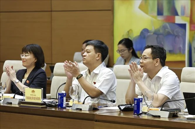 Chủ tịch Quốc hội làm việc với Thường trực Ủy ban Khoa học, Công nghệ và Môi trường của Quốc hội Chủ tịch Quốc hội làm việc với Thường trực Ủy ban Khoa học, Công nghệ và Môi trường của Quốc hội