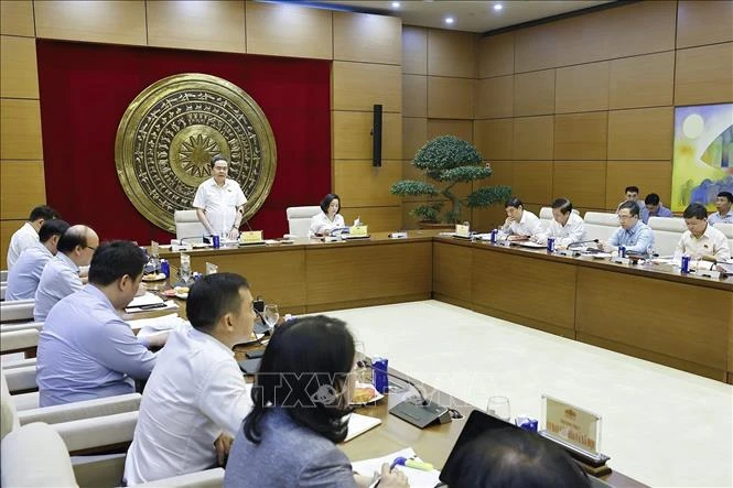 Chủ tịch Quốc hội làm việc với Thường trực Ủy ban Văn hóa và Xã hội của Quốc hội Chủ tịch Quốc hội làm việc với Thường trực Ủy ban Văn hóa và Xã hội của Quốc hội
