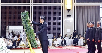 Chủ tịch Quốc hội Lào là người bạn thân thiết, gắn bó của Việt Nam