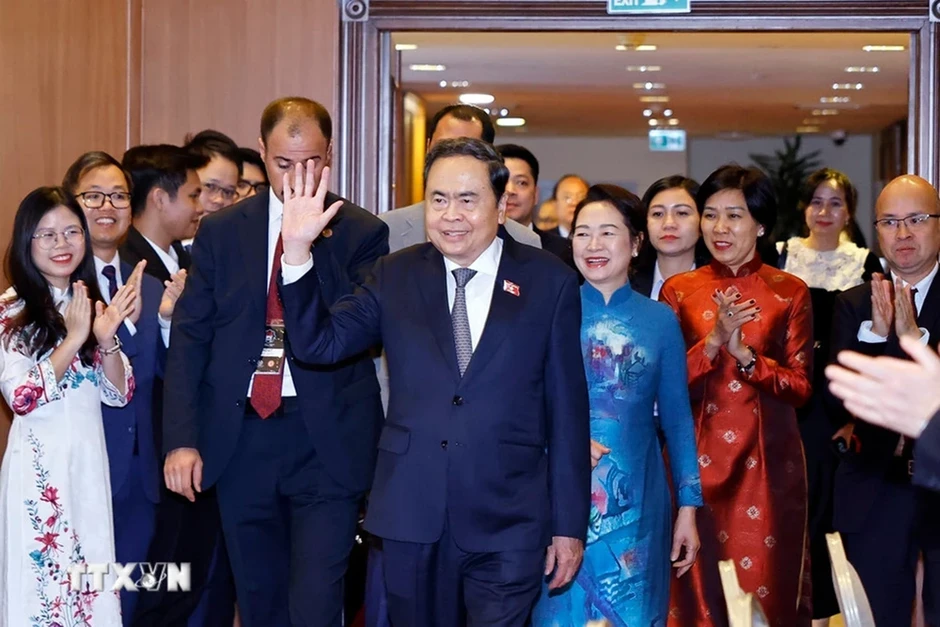 Chủ tịch Quốc hội thông tin những chính sách mới hỗ trợ kiều bào tại Thổ Nhĩ Kỳ Chủ tịch Quốc hội thông tin những chính sách mới hỗ trợ kiều bào tại Thổ Nhĩ Kỳ