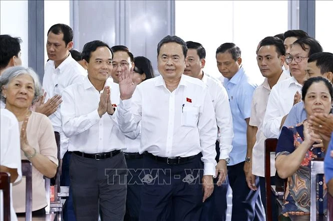 Chủ tịch Quốc hội tiếp xúc cử tri Thành phố Hồ Chí Minh Chủ tịch Quốc hội tiếp xúc cử tri Thành phố Hồ Chí Minh