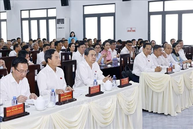 Chủ tịch Quốc hội tiếp xúc cử tri Thành phố Hồ Chí Minh Chủ tịch Quốc hội tiếp xúc cử tri Thành phố Hồ Chí Minh