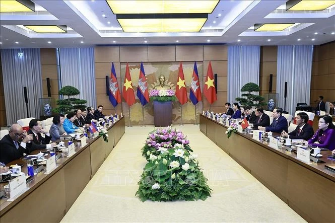 Chủ tịch Quốc hội Trần Thanh Mẫn đón và hội đàm với Chủ tịch Quốc hội Campuchia Chủ tịch Quốc hội Trần Thanh Mẫn đón và hội đàm với Chủ tịch Quốc hội Campuchia