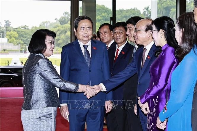 Chủ tịch Quốc hội Trần Thanh Mẫn đón và hội đàm với Chủ tịch Quốc hội Campuchia Chủ tịch Quốc hội Trần Thanh Mẫn đón và hội đàm với Chủ tịch Quốc hội Campuchia