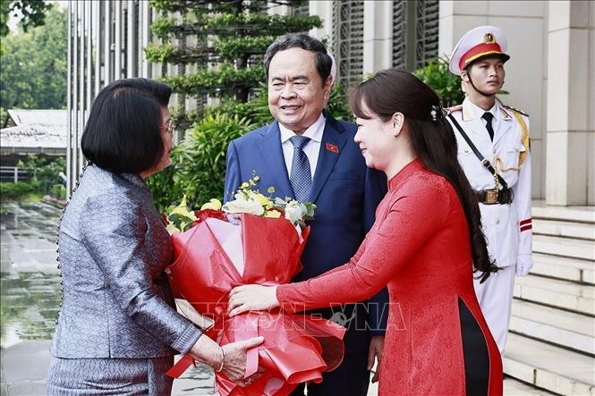 Chủ tịch Quốc hội Trần Thanh Mẫn đón và hội đàm với Chủ tịch Quốc hội Campuchia Chủ tịch Quốc hội Trần Thanh Mẫn đón và hội đàm với Chủ tịch Quốc hội Campuchia