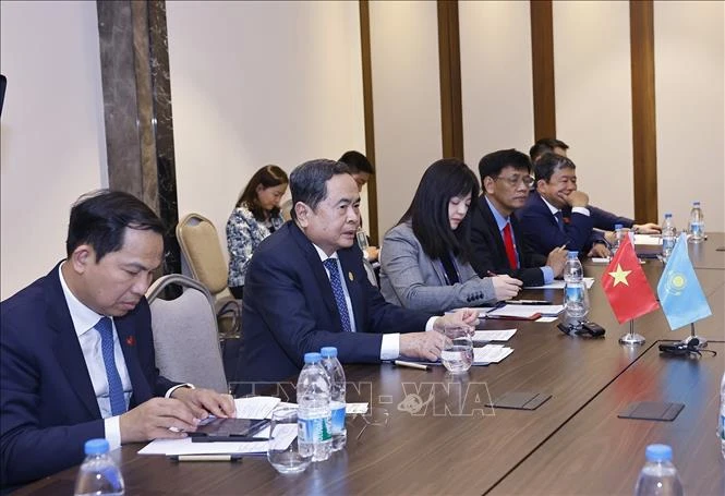 Chủ tịch Quốc hội Trần Thanh Mẫn gặp Chủ tịch Hạ viện Kazakhstan Chủ tịch Quốc hội Trần Thanh Mẫn gặp Chủ tịch Hạ viện Kazakhstan