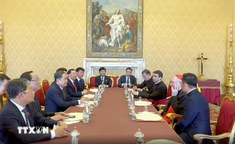Chủ tịch Quốc hội Trần Thanh Mẫn hội kiến Giáo hoàng Leo XIV tại Vatican