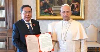 Chủ tịch Quốc hội Trần Thanh Mẫn hội kiến Giáo hoàng Leo XIV tại Vatican