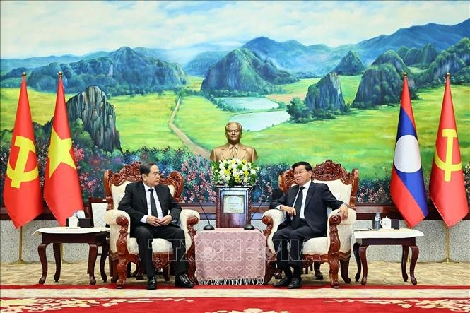 Chủ tịch Quốc hội Trần Thanh Mẫn hội kiến Tổng Bí thư, Chủ tịch nước Lào Chủ tịch Quốc hội Trần Thanh Mẫn hội kiến Tổng Bí thư, Chủ tịch nước Lào