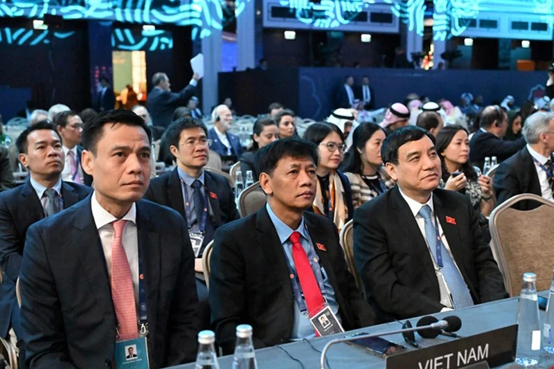 Chủ tịch Quốc hội Trần Thanh Mẫn kêu gọi các bên ngừng bắn, đàm phán hòa bình tại IPU-152 Chủ tịch Quốc hội Trần Thanh Mẫn kêu gọi các bên ngừng bắn, đàm phán hòa bình tại IPU-152