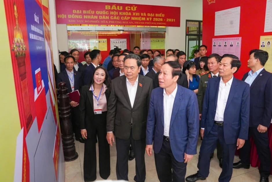 Chủ tịch Quốc hội Trần Thanh Mẫn kiểm tra công tác bầu cử Hải Phòng 2026 Chủ tịch Quốc hội Trần Thanh Mẫn kiểm tra công tác bầu cử Hải Phòng 2026