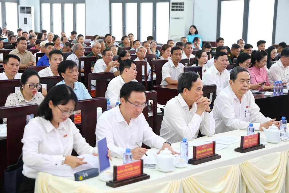Chủ tịch Quốc hội Trần Thanh Mẫn tiếp xúc cử tri tại TP.HCM
