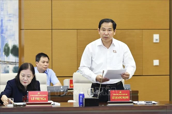 Chủ tịch Quốc hội Trần Thanh Mẫn: Xây dựng luật để mở đường cho phát triển Chủ tịch Quốc hội Trần Thanh Mẫn: Xây dựng luật để mở đường cho phát triển