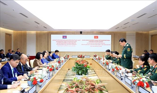 Chủ tịch Quốc hội Vương quốc Campuchia thăm Tập đoàn Viettel Chủ tịch Quốc hội Vương quốc Campuchia thăm Tập đoàn Viettel