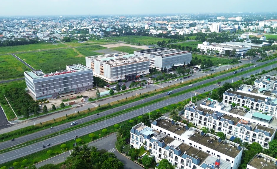 Chủ tịch Tây Ninh Lê Văn Hẳn: Dồn sức cho hạ tầng, bứt phá mạnh mẽ trong năm 2026 Chủ tịch Tây Ninh Lê Văn Hẳn: Dồn sức cho hạ tầng, bứt phá mạnh mẽ trong năm 2026