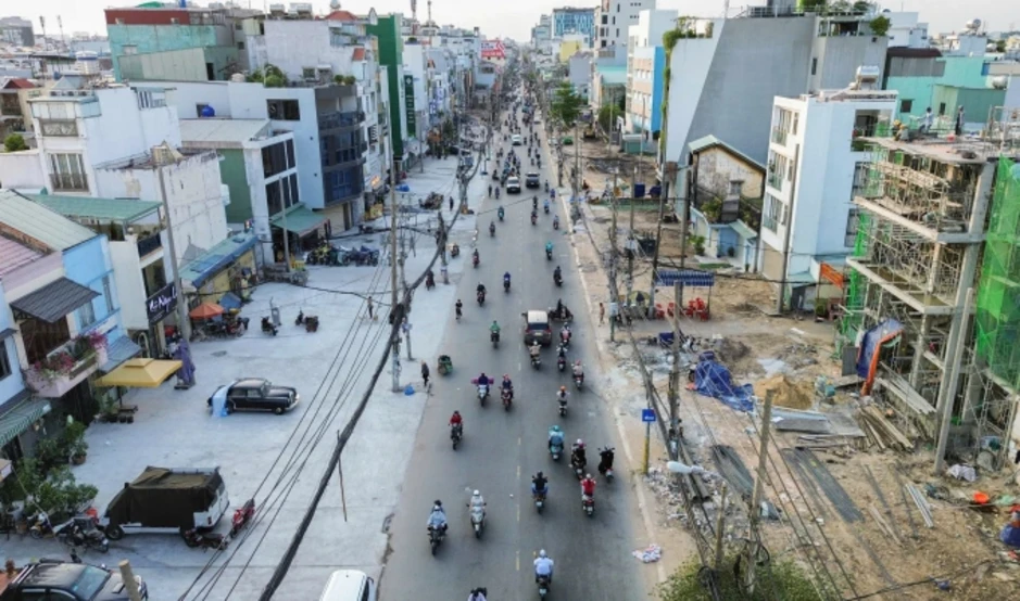 Chủ tịch TP HCM: Giải ngân đầu tư công 'lẹt đẹt' ảnh hưởng tăng trưởng Chủ tịch TP HCM: Giải ngân đầu tư công 'lẹt đẹt' ảnh hưởng tăng trưởng