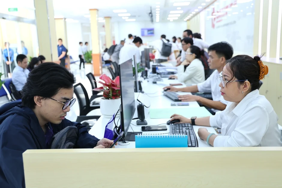 Chủ tịch TP.HCM: Phải cắt bỏ 100% điều kiện kinh doanh không cần thiết trước 1-6 Chủ tịch TP.HCM: Phải cắt bỏ 100% điều kiện kinh doanh không cần thiết trước 1-6
